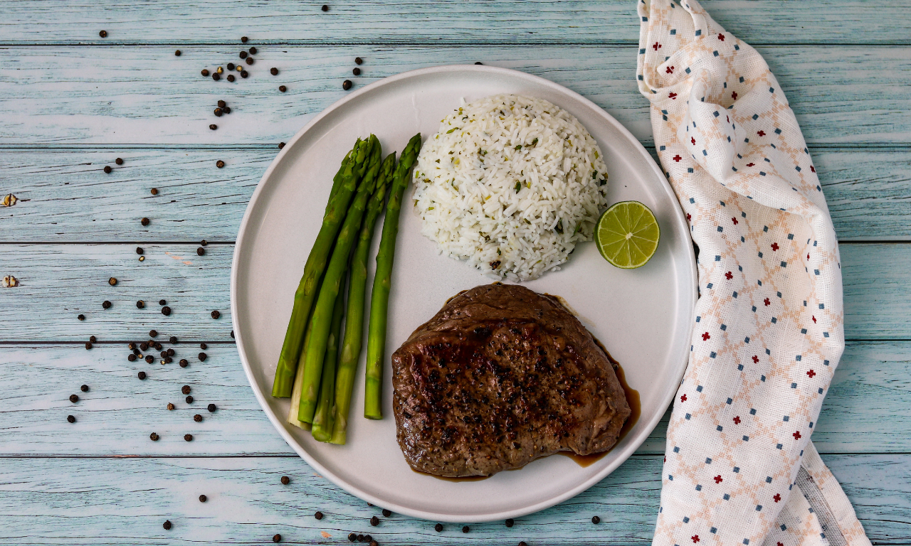 Steak, Asparagus & Lime Rice